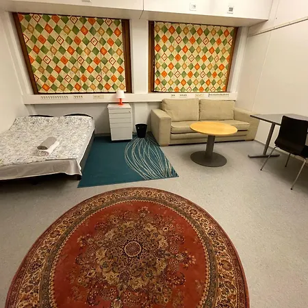 Office House Services 210 * Helsinki